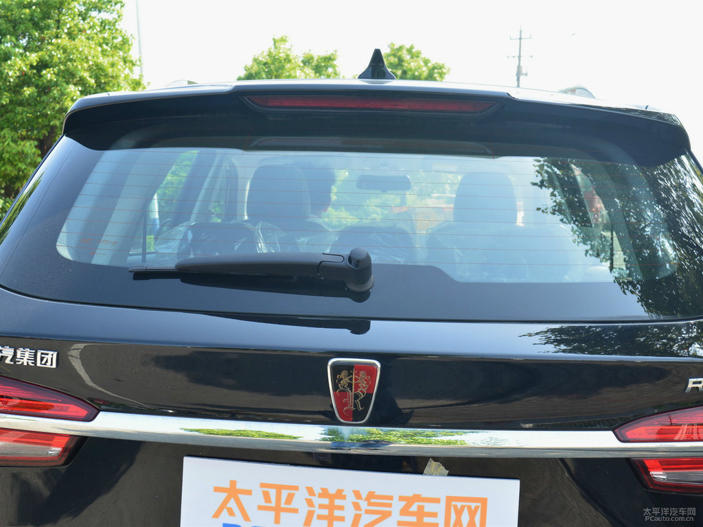 伯爵黑榮威RX5車尾外觀圖片