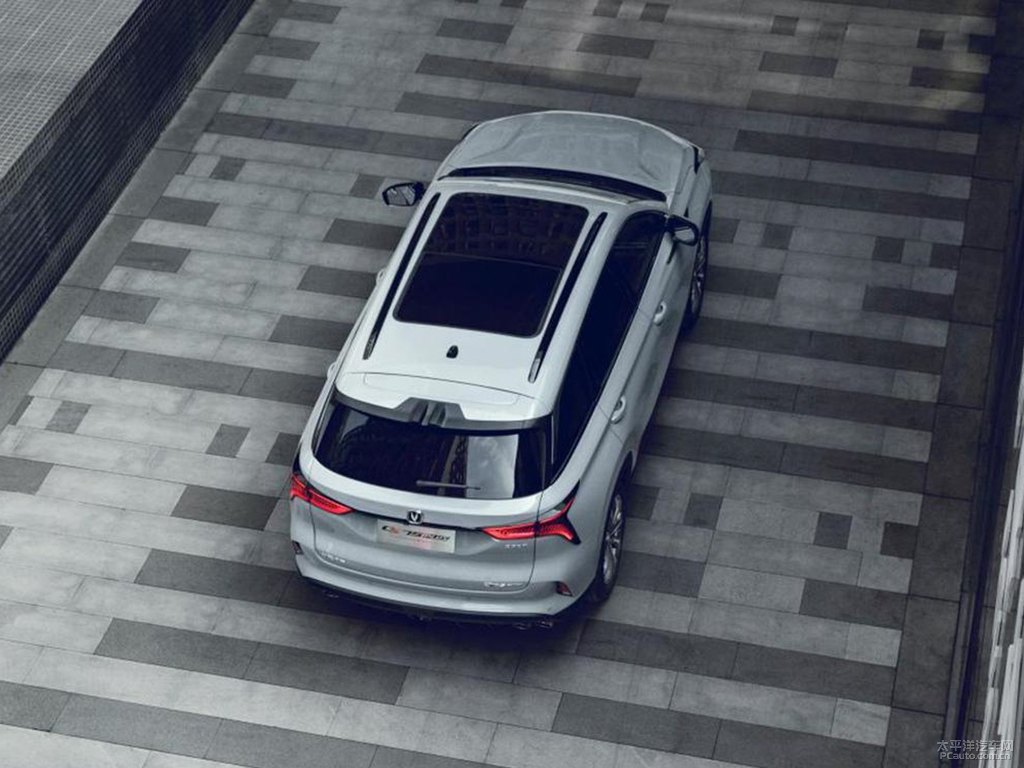 炫晶白長(zhǎng)安CS75 PLUS整車外觀外觀圖片