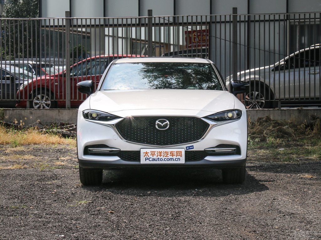 珠光白馬自達(dá)CX-4整車外觀外觀圖片