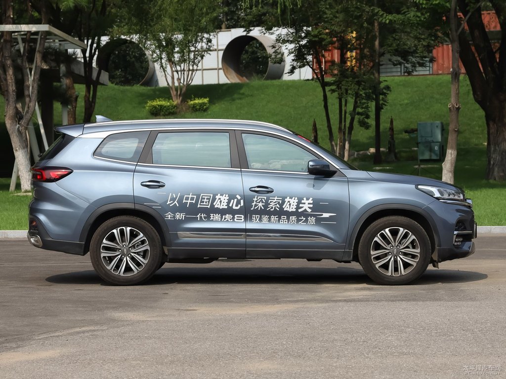 鈦金灰瑞虎8整車外觀外觀圖片