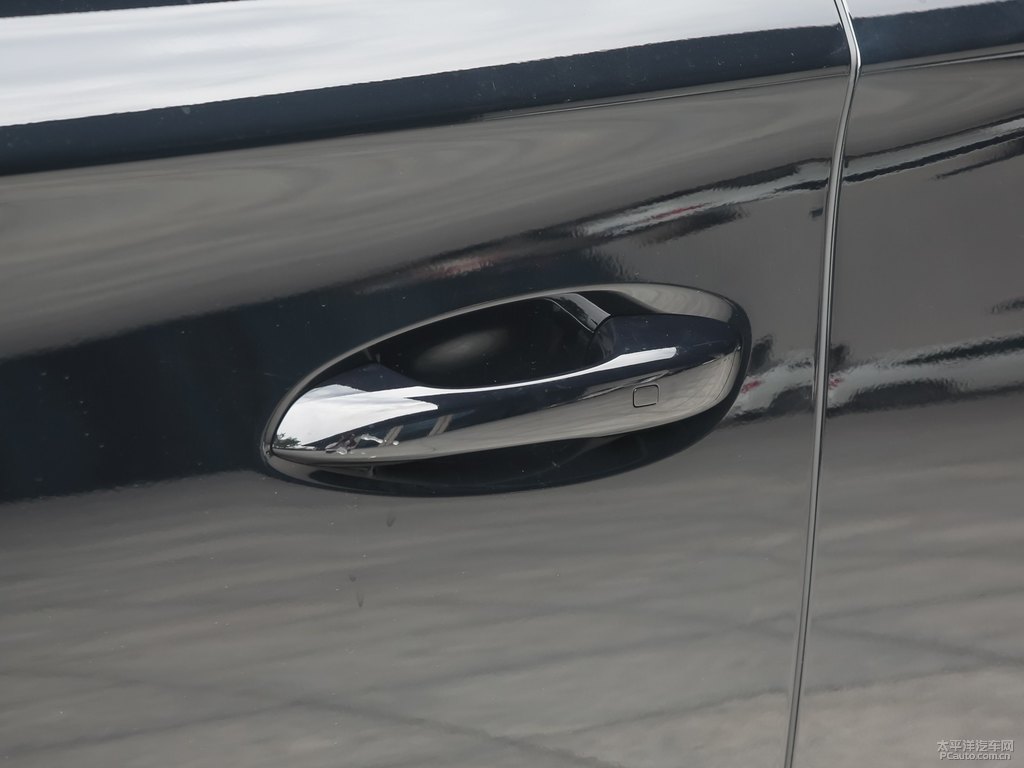 銀沙黑唐車身外觀圖片