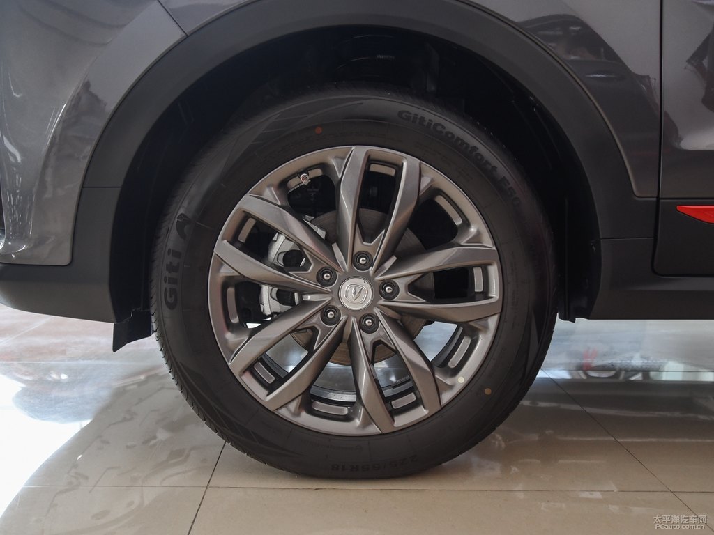 炫影灰長安CS55PLUS車身外觀圖片