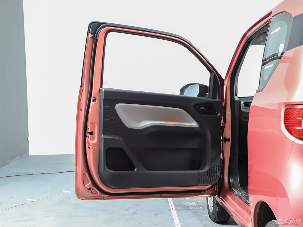 星韻粉宏光MINIEV車廂內(nèi)飾圖片
