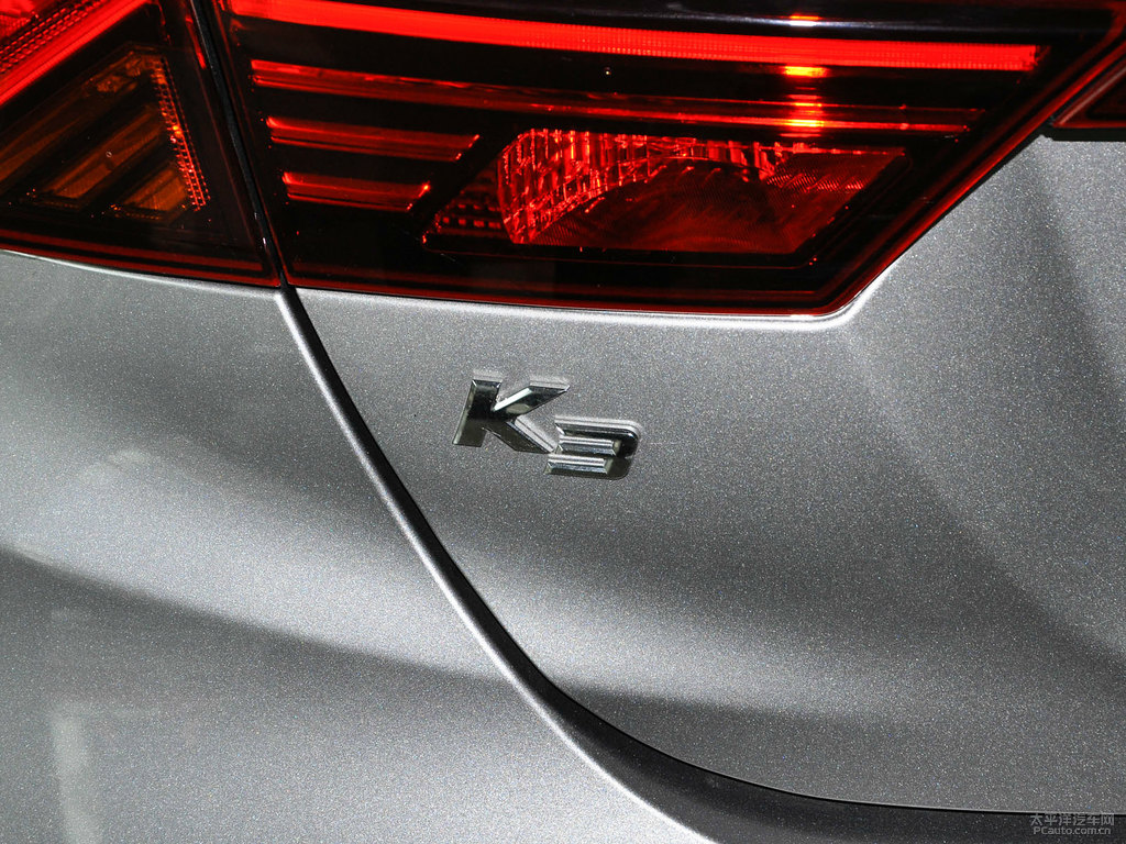 金屬灰起亞K3車(chē)尾外觀圖片
