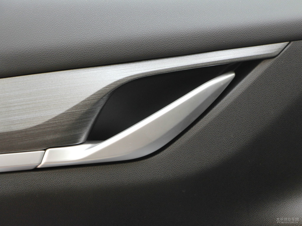 炫影灰長(zhǎng)安CS55PLUS車廂內(nèi)飾圖片