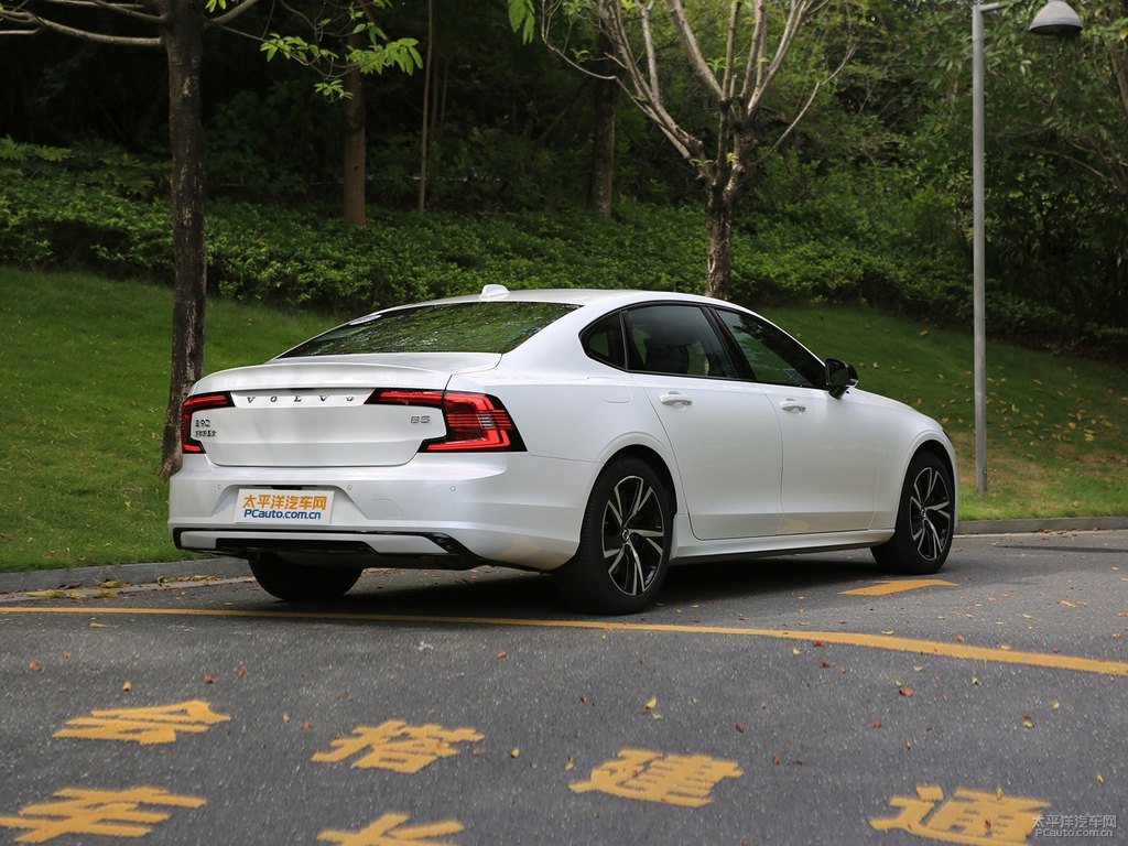 水晶白沃爾沃S90整車外觀外觀圖片