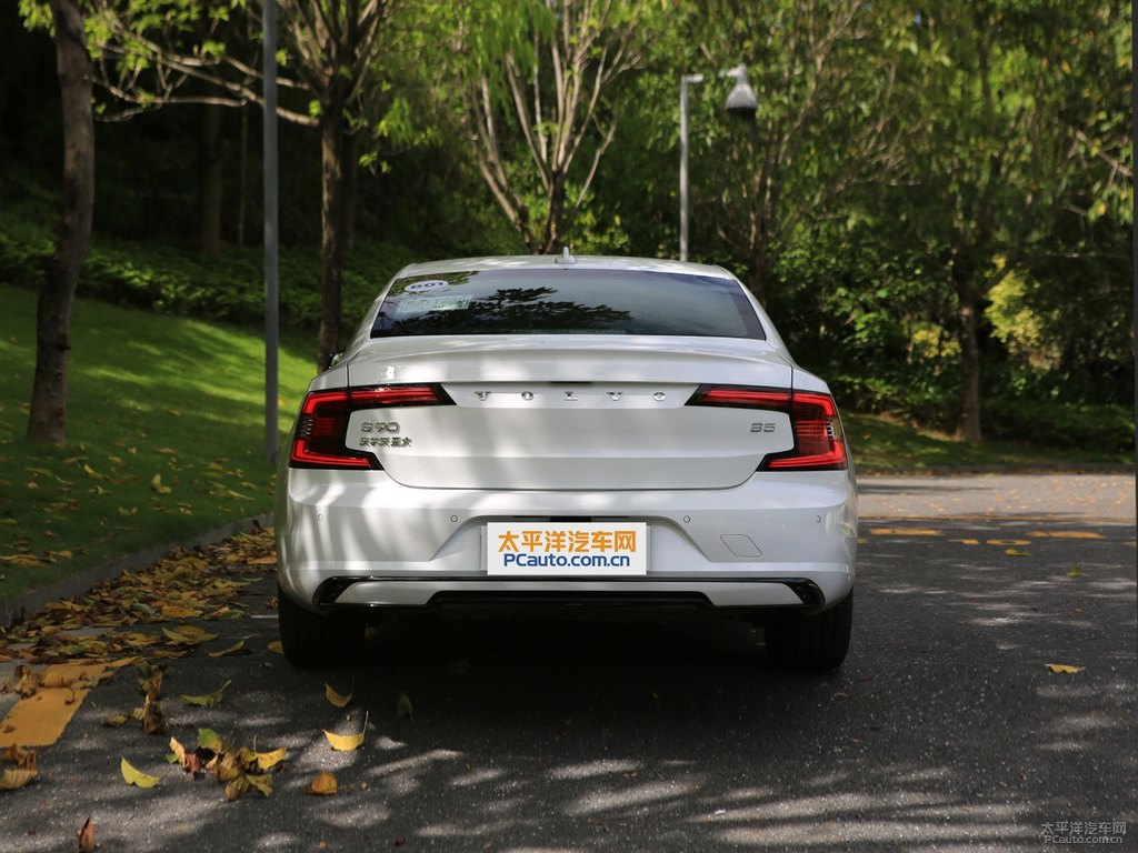 水晶白沃爾沃S90整車外觀外觀圖片