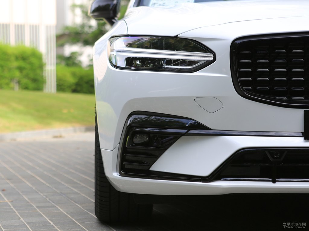 水晶白沃爾沃S90車頭外觀圖片