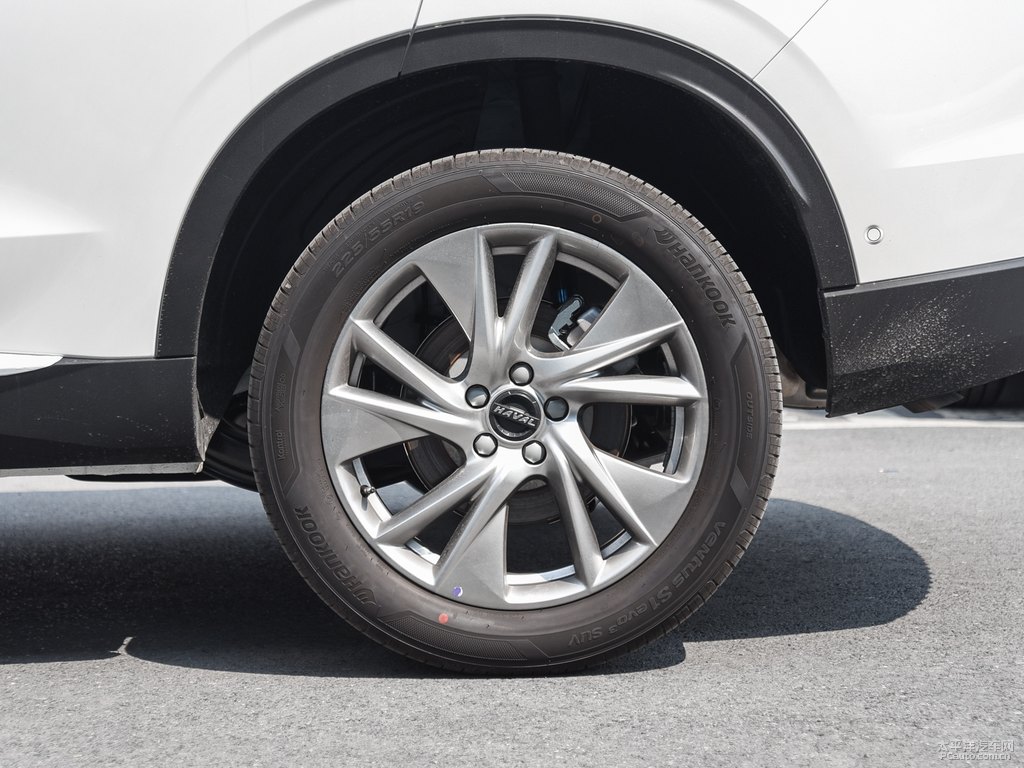 玉釉白哈弗H6車身外觀圖片