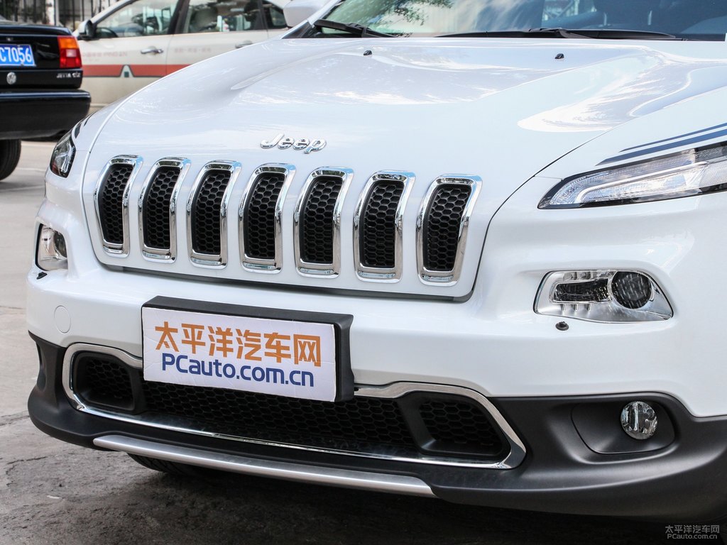皓白自由光車頭外觀圖片