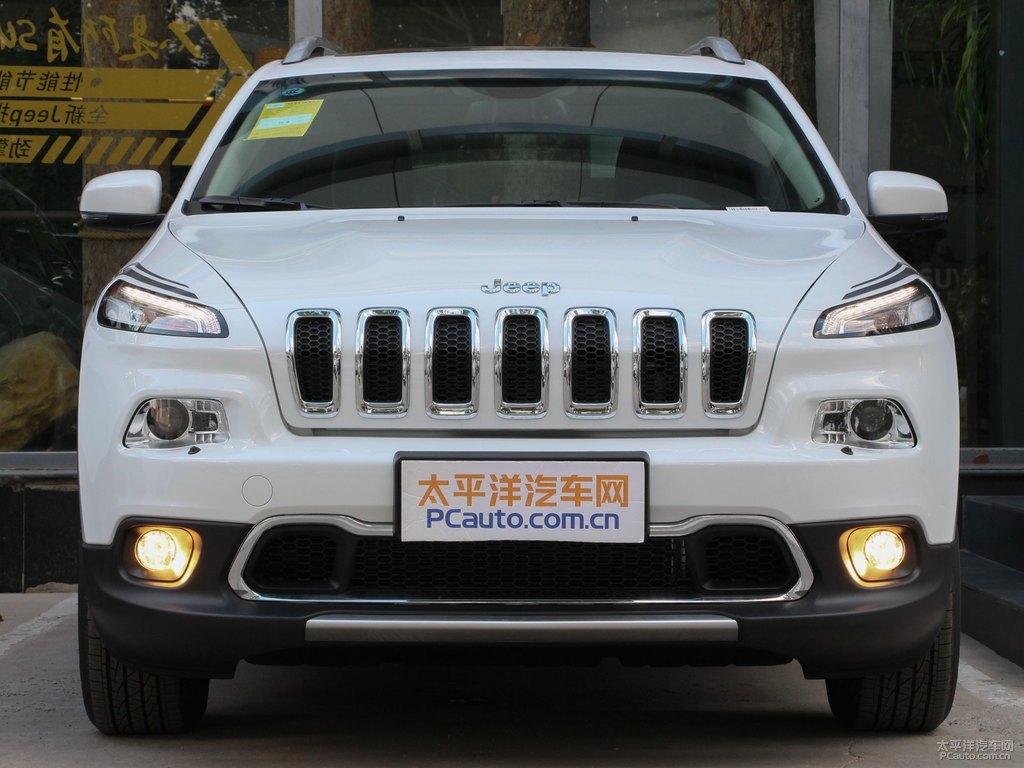 皓白自由光車頭外觀圖片