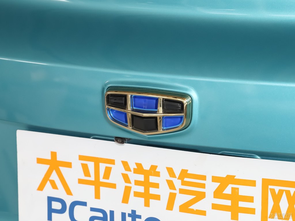 星耀藍遠景X3車尾外觀圖片