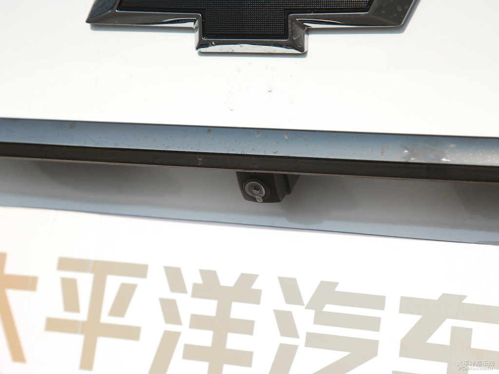 天真白科魯澤車尾外觀圖片