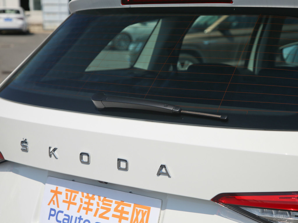 冰雪白柯迪亞克車尾外觀圖片