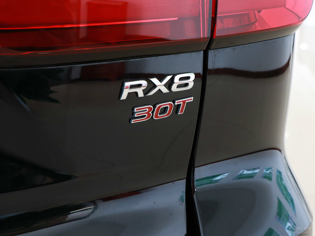 晶鉆黑榮威RX8車尾外觀圖片