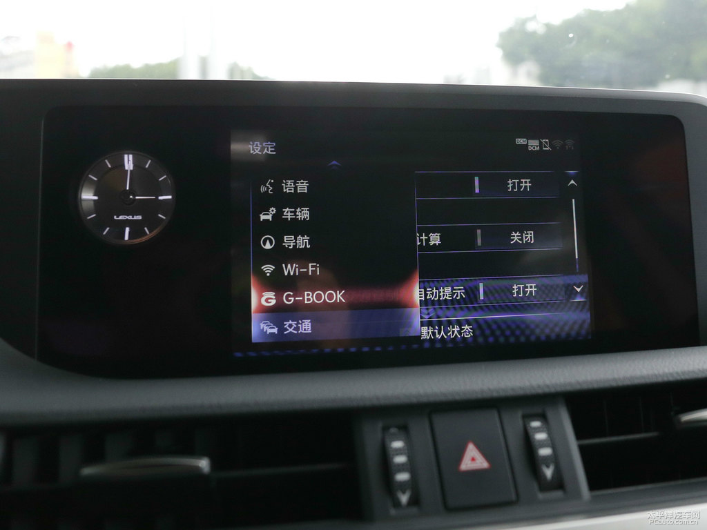超音速鈦銀色雷克薩斯ES中控內(nèi)飾圖片