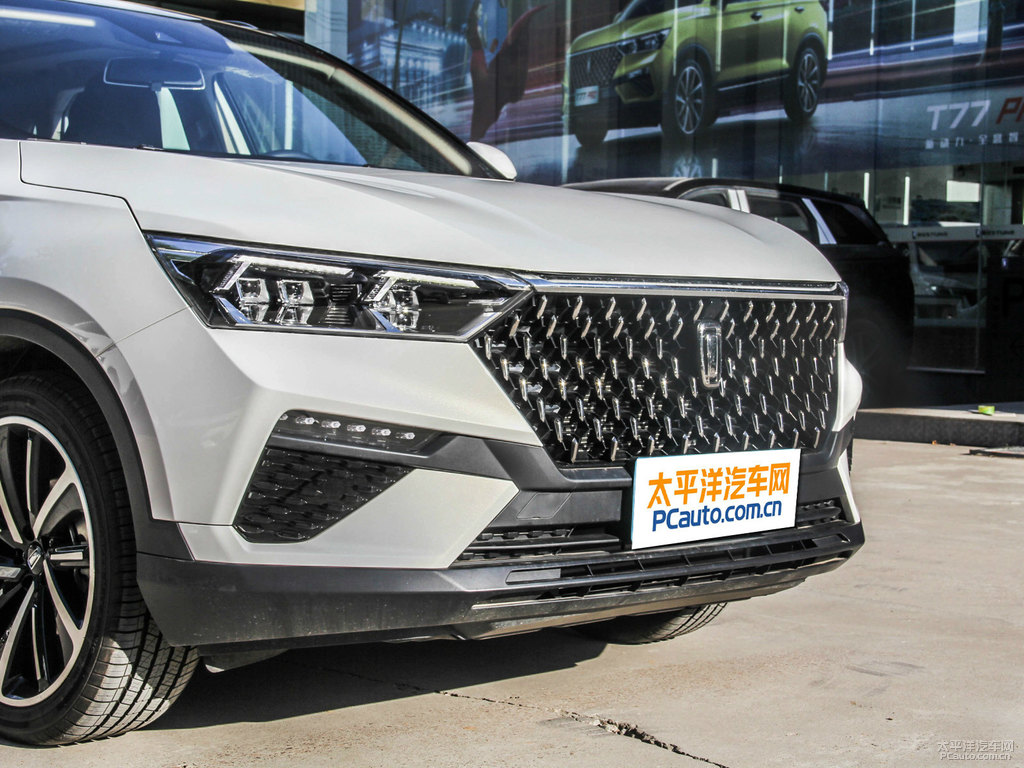 珠光白雙色奔騰T77整車外觀外觀圖片