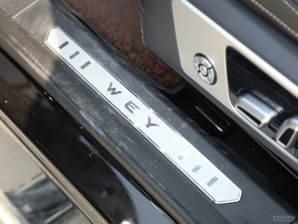 玄英黑魏牌 VV6車廂內(nèi)飾圖片