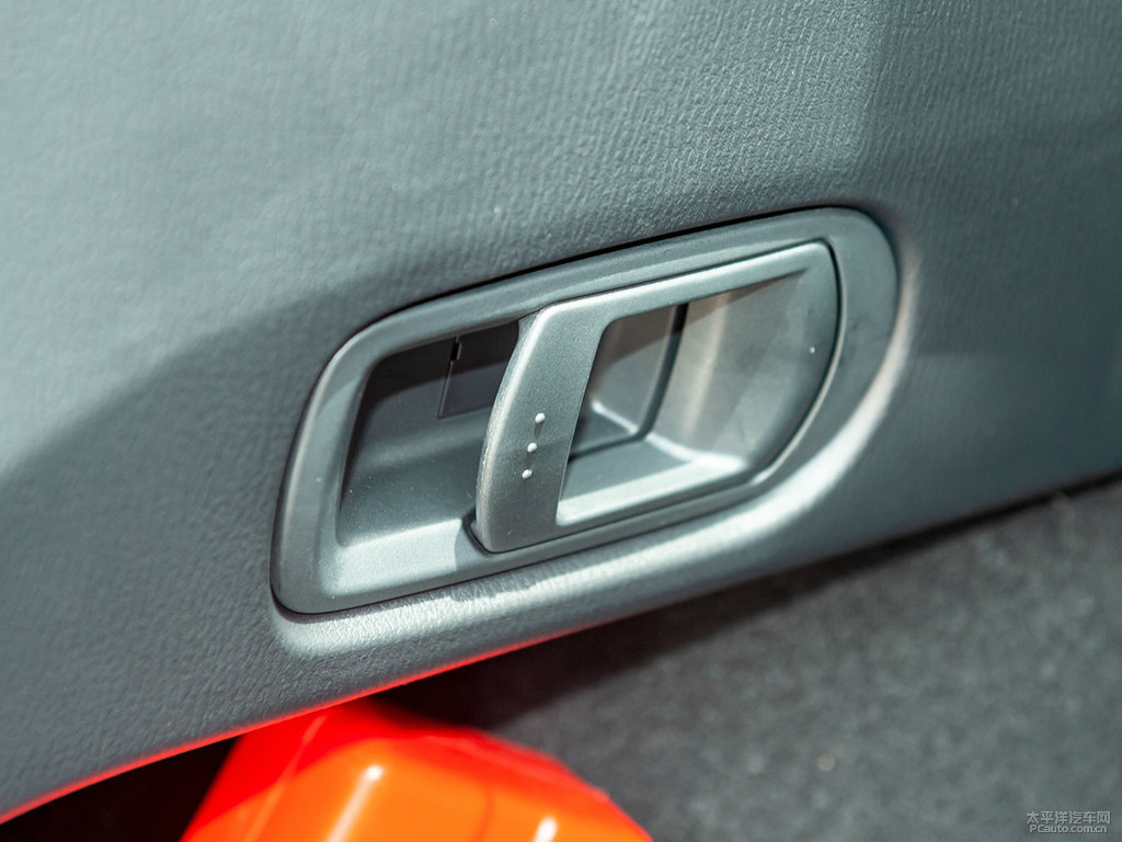 水晶魂動(dòng)紅馬自達(dá)CX-5后備廂空間圖片