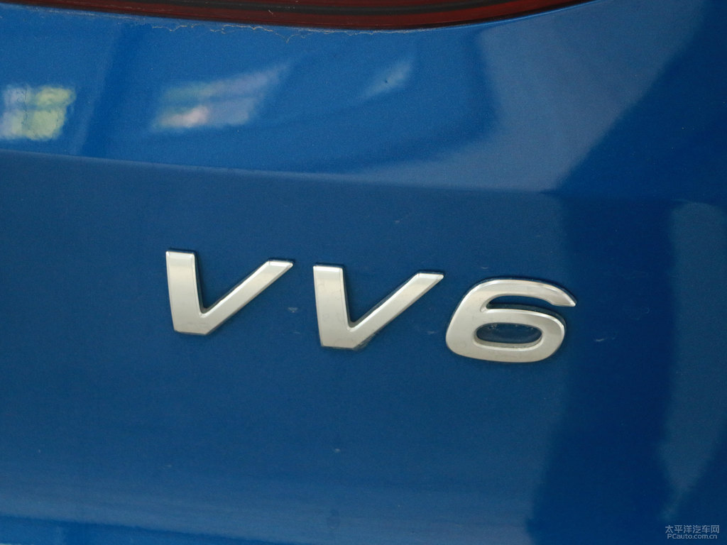 施華洛藍(lán)魏牌 VV6車尾外觀圖片