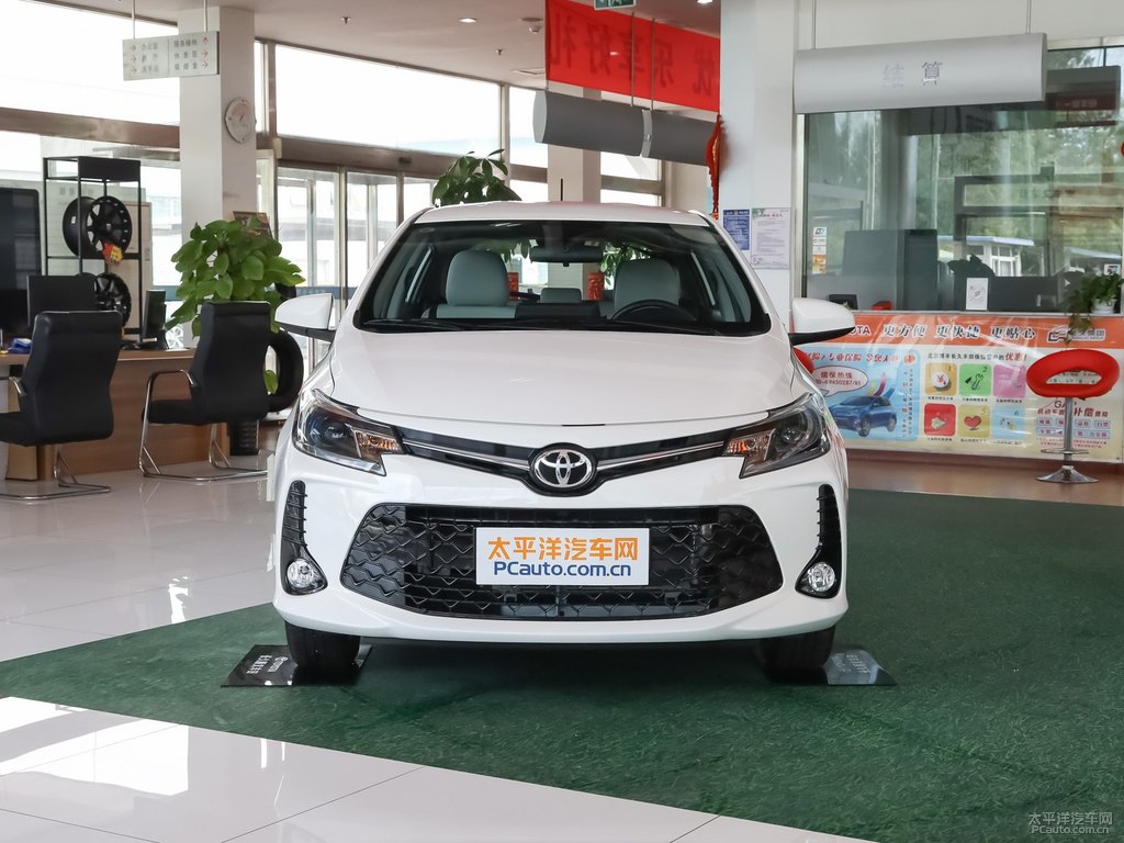 珍珠白威馳FS整車外觀外觀圖片