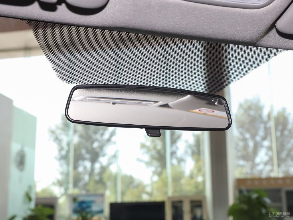 珍珠白威馳FS車廂內(nèi)飾圖片