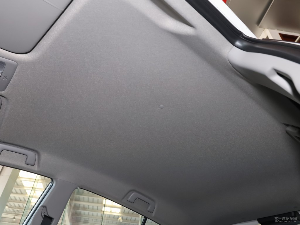 珍珠白威馳FS車廂內(nèi)飾圖片