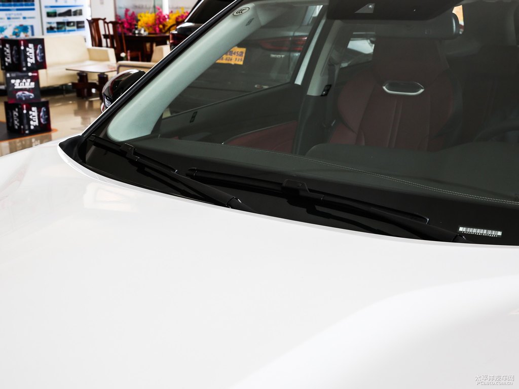 炫晶白長(zhǎng)安CS75 PLUS車(chē)身外觀圖片