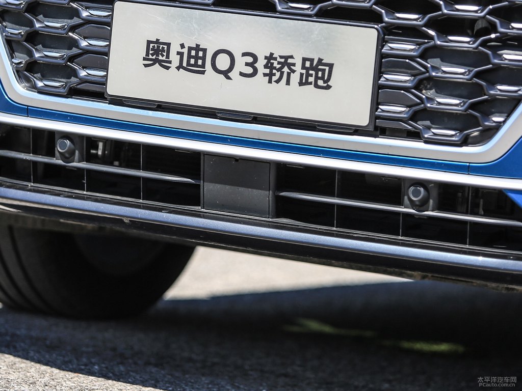 雪邦藍(lán)奧迪Q3 Sportback車頭外觀圖片