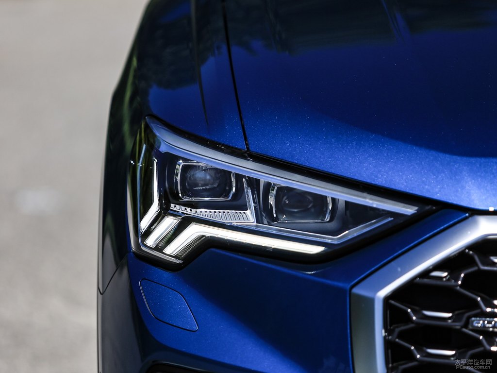 雪邦藍(lán)奧迪Q3 Sportback車頭外觀圖片