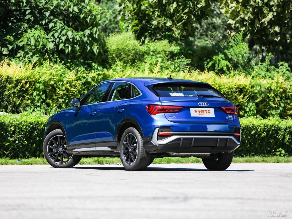 雪邦藍(lán)奧迪Q3 Sportback整車外觀外觀圖片