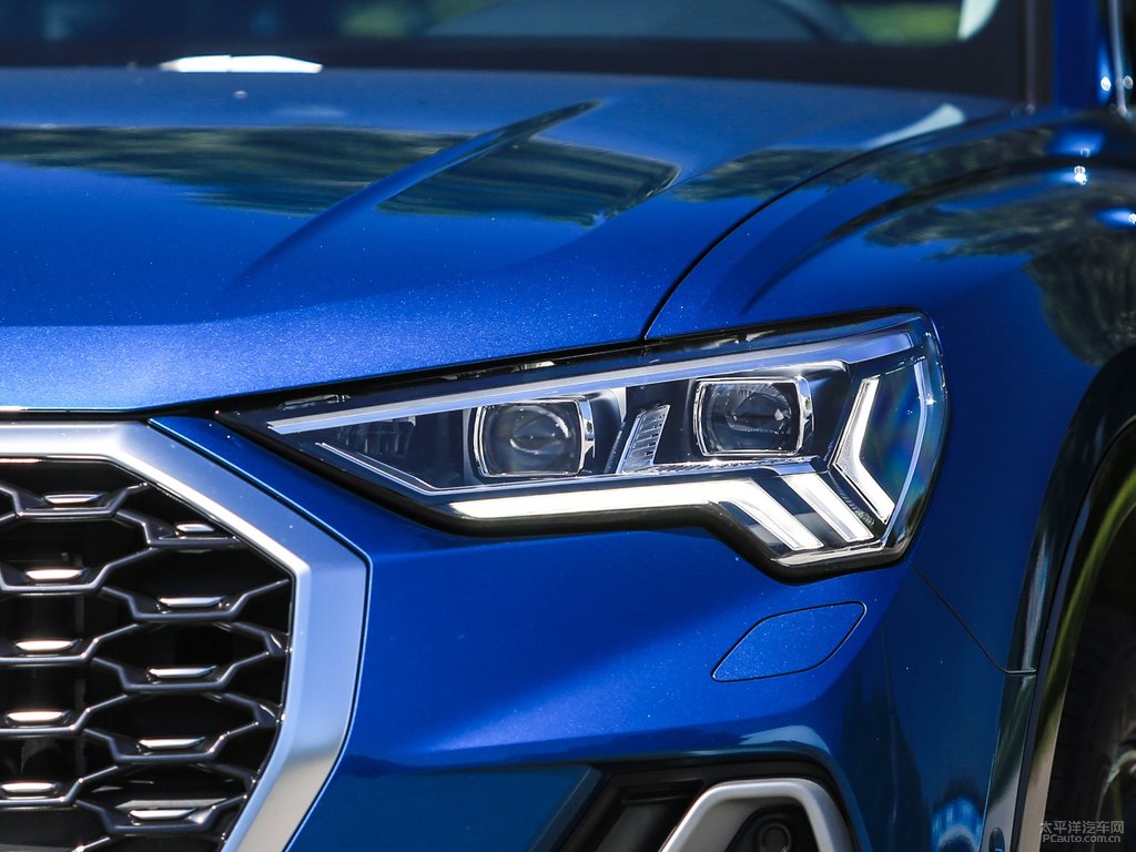 雪邦藍(lán)奧迪Q3 Sportback車頭外觀圖片