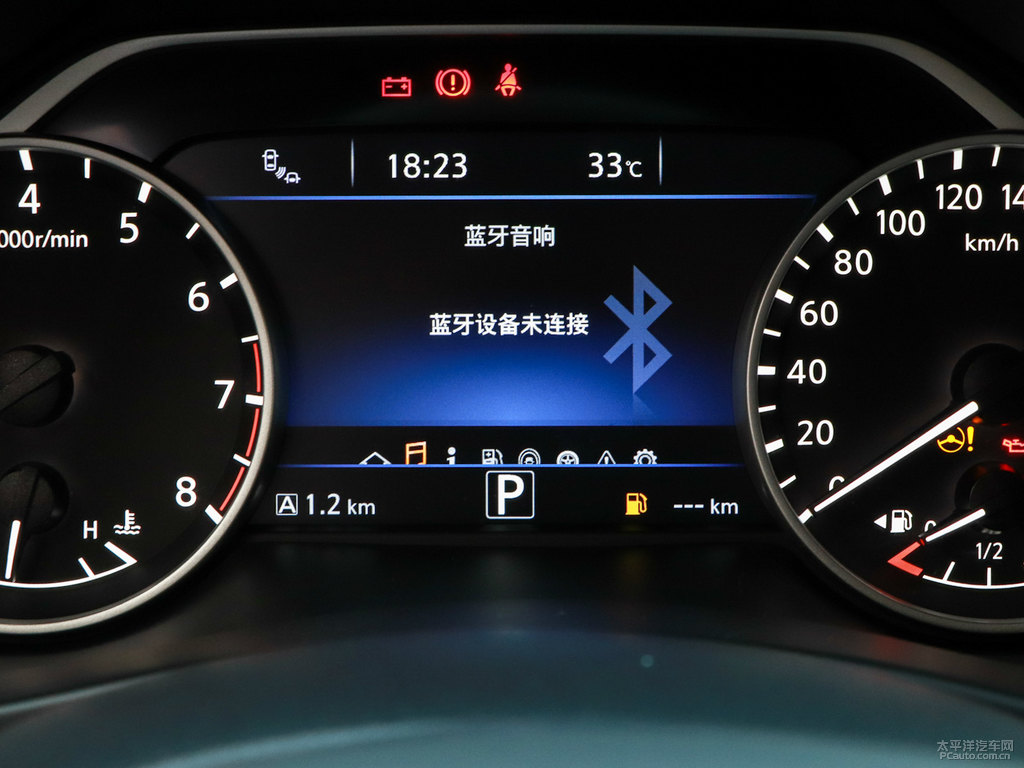 琥珀金樓蘭中控內(nèi)飾圖片