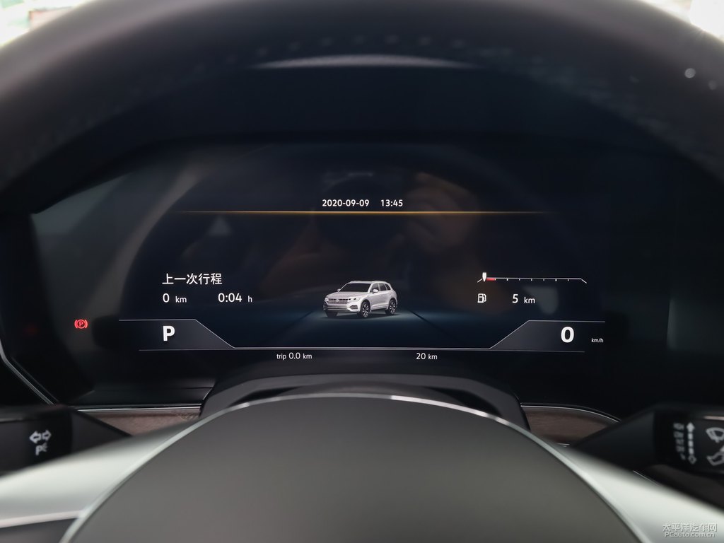 鋼琴黑途銳中控內(nèi)飾圖片