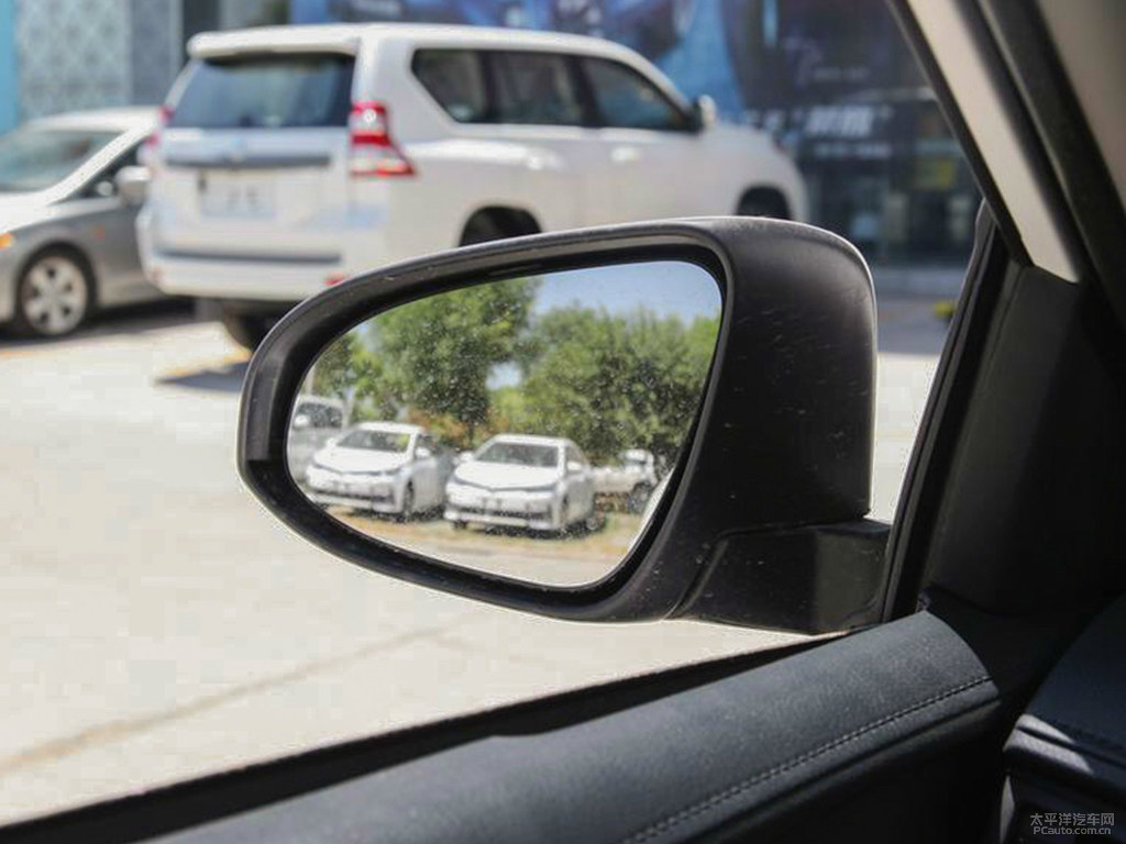 超級白色威馳FS車身外觀圖片