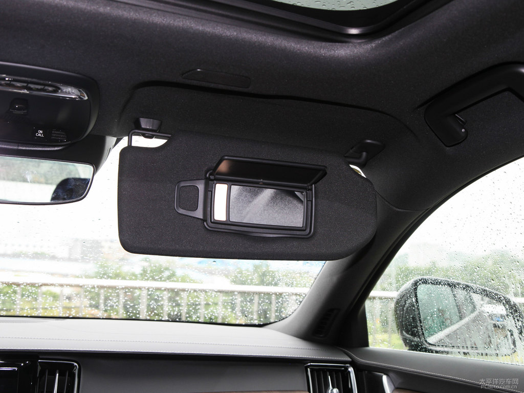 瑪瑙黑沃爾沃S90車廂內(nèi)飾圖片