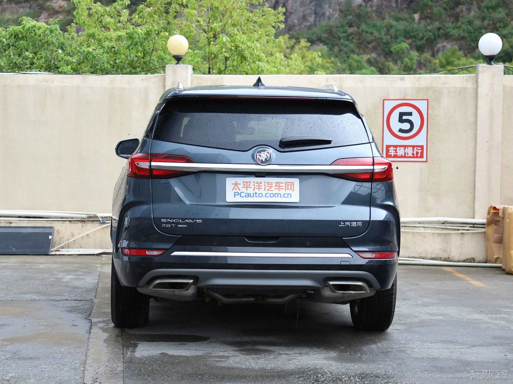 日蝕藍(lán)昂科旗整車外觀外觀圖片
