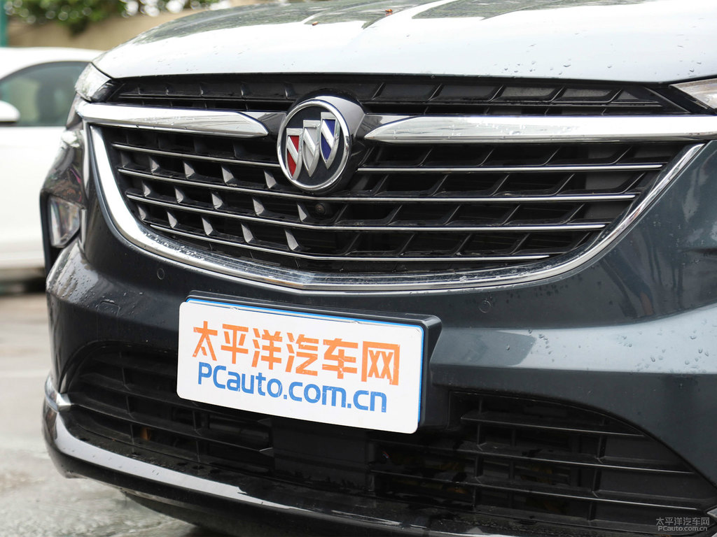 日蝕藍昂科旗車頭外觀圖片