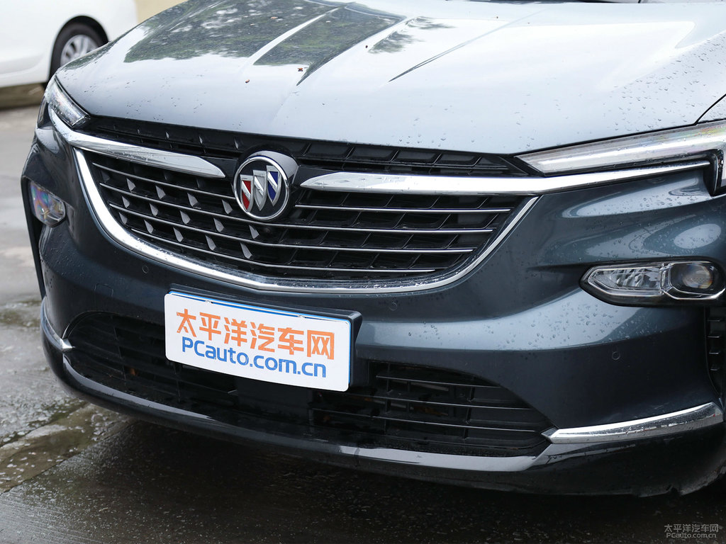 日蝕藍昂科旗車頭外觀圖片