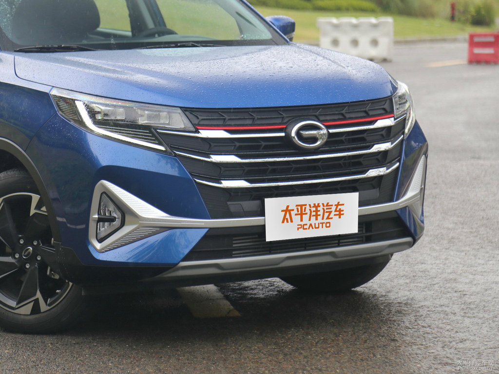 冰海藍傳祺GS3車頭外觀圖片
