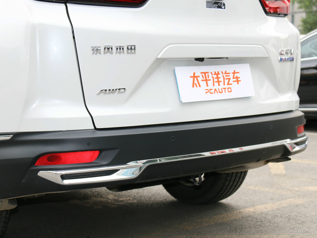 珍珠白本田CR-V車尾外觀圖片