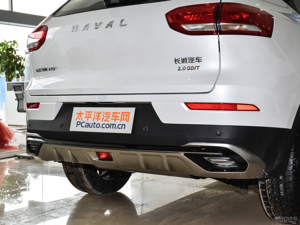 漢密爾頓白哈弗H6車尾外觀圖片
