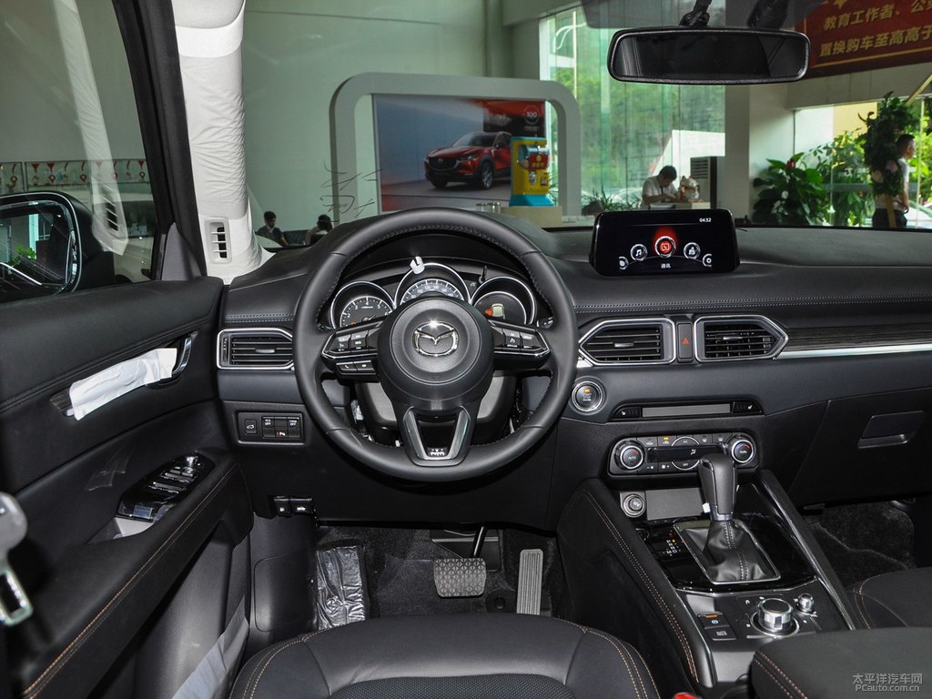 鉑鋼灰馬自達(dá)CX-5中控內(nèi)飾圖片