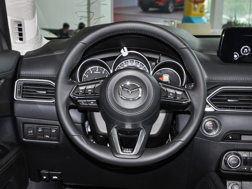 鉑鋼灰馬自達(dá)CX-5中控內(nèi)飾圖片