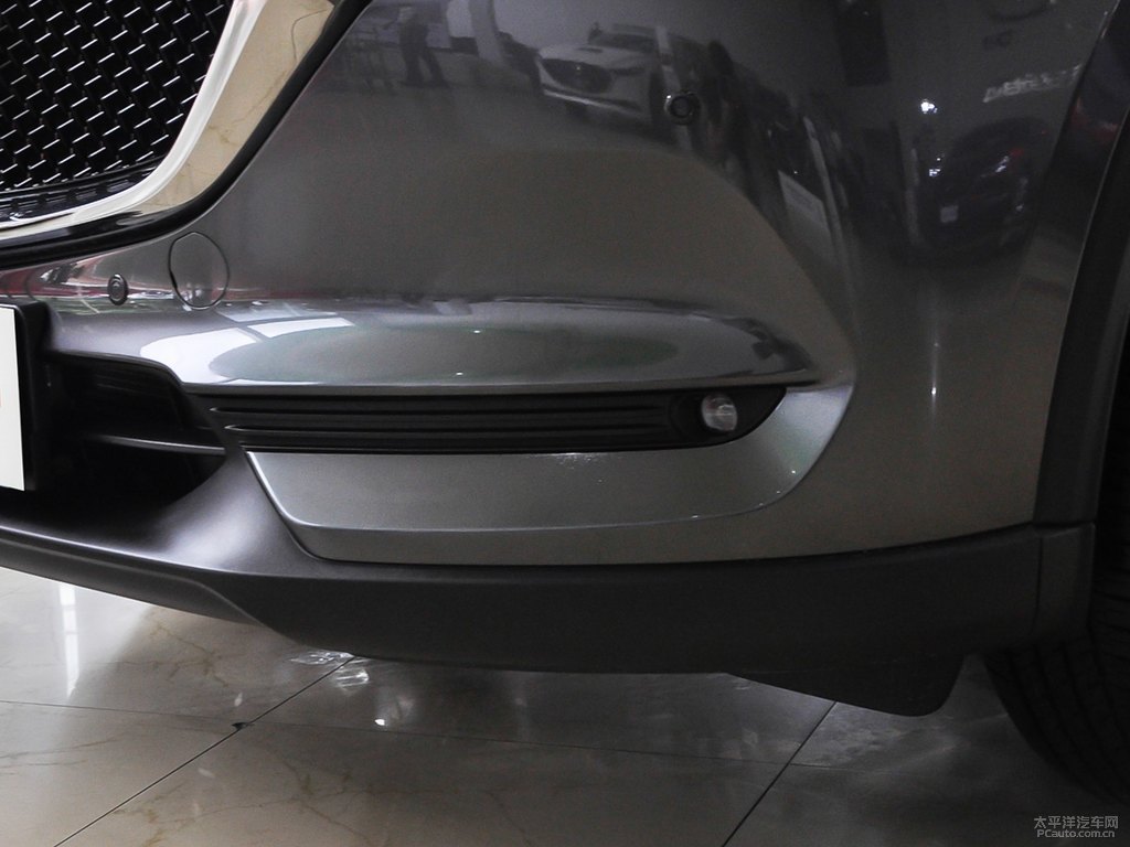 鉑鋼灰馬自達(dá)CX-5車頭外觀圖片