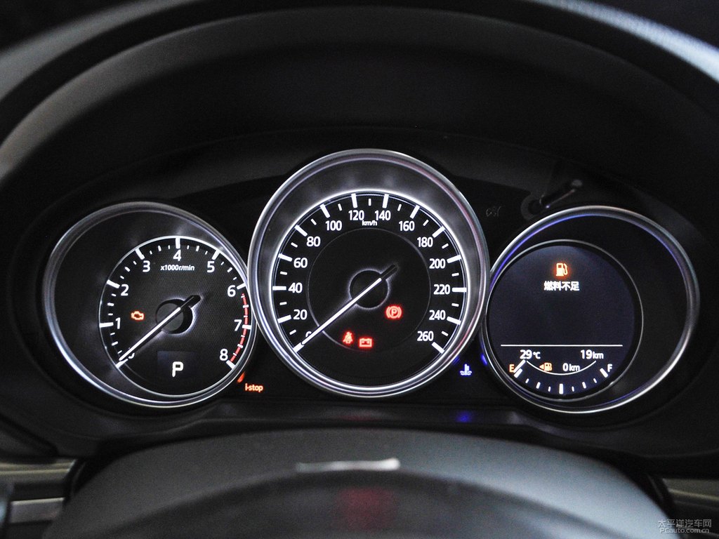 鉑鋼灰馬自達CX-5中控內(nèi)飾圖片