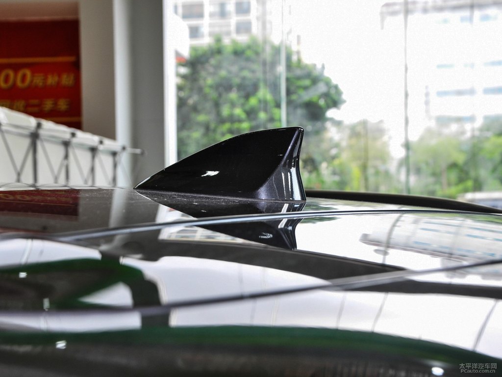 鉑鋼灰馬自達(dá)CX-5車(chē)身外觀圖片