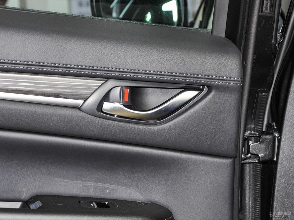 鉑鋼灰馬自達(dá)CX-5車廂內(nèi)飾圖片