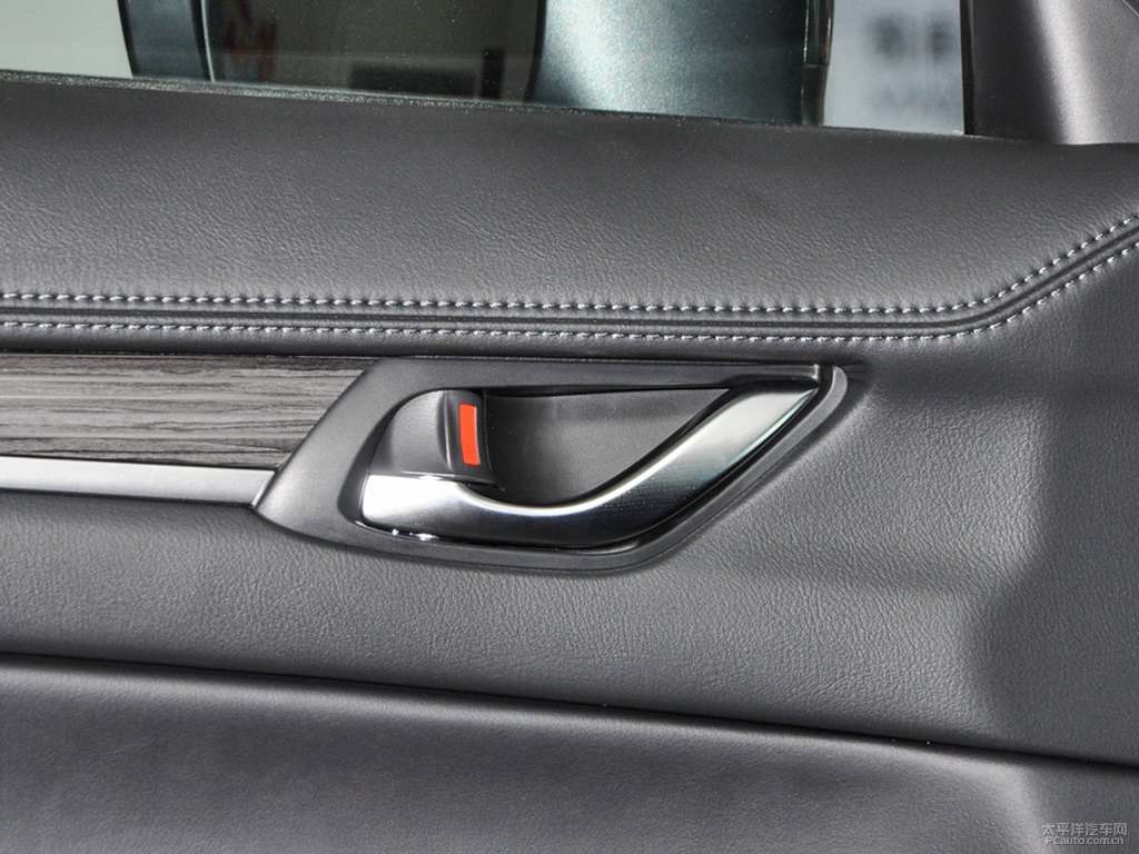 鉑鋼灰馬自達(dá)CX-5車廂內(nèi)飾圖片