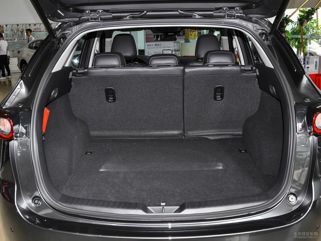 鉑鋼灰馬自達(dá)CX-5后備廂空間圖片